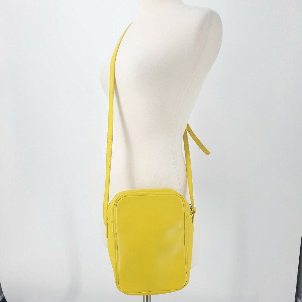 French Connection Addie Slogan Camera Bag - Picture 4 of 10